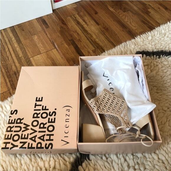 NWT Vicenza Nude Woven Heeled Sandals - Picture 2 of 8